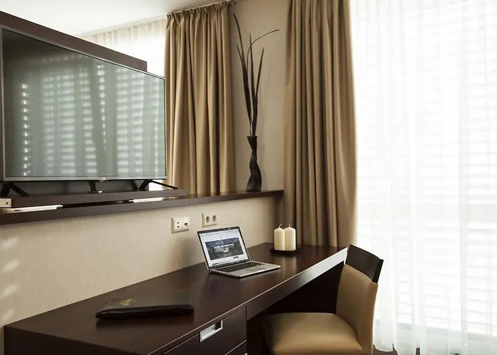 Deluxe Отель 3*