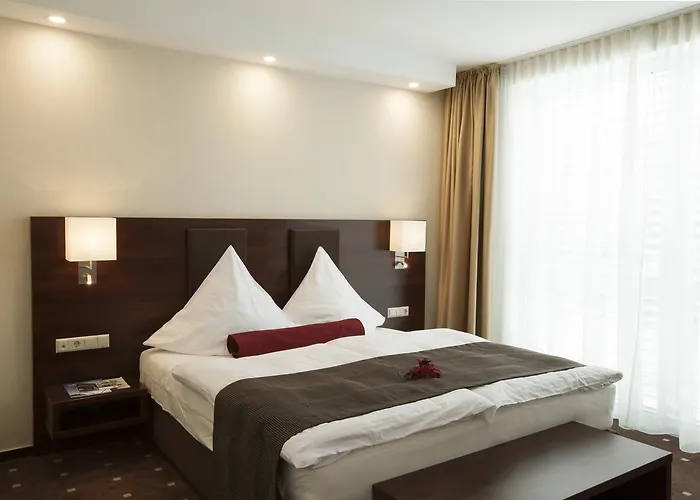 Deluxe Отель 3*